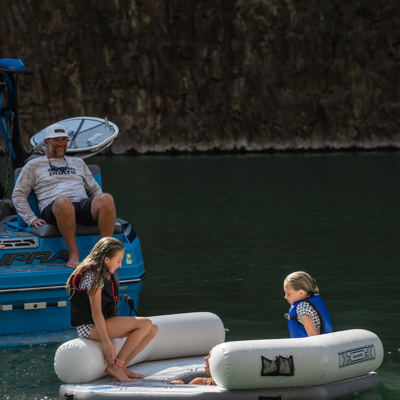 Aquaglide Backside Lounge - Lakefront