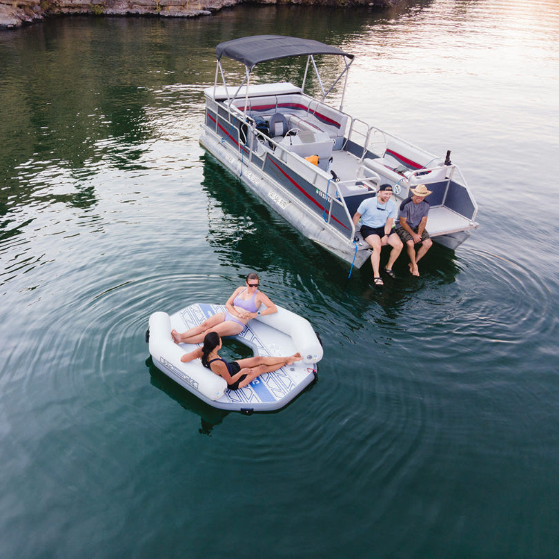 Aquaglide Backside Lounge - Lakefront