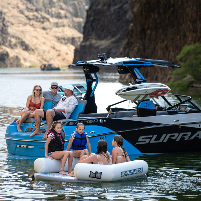 Aquaglide Backside Lounge - Lakefront