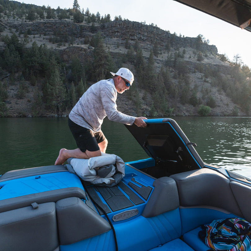 Aquaglide Backside Lounge - Lakefront