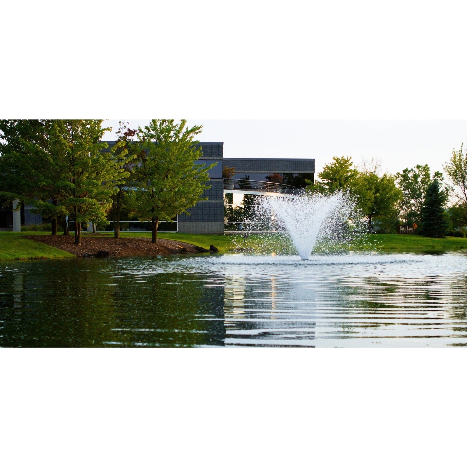 Scott Aerator: DA-20 Display Fountain Aerator for Small Ponds to Large Ponds